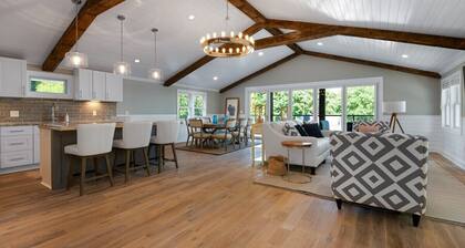 Lake Life Villa Near Geneva Lake with Beach Access Balcony Views Pier 290 Santa Cruise