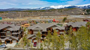 Condo, 2 Bedrooms | Exterior