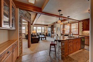 Condo, 2 Bedrooms | Private kitchen