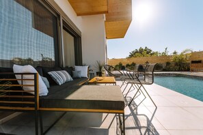 Outdoor dining - Brillante Villa in Ialysos (Ιαλυσός)