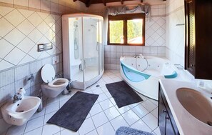 House | Bathroom
