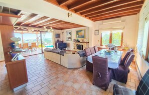 House | Living room | TV