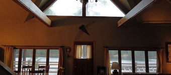 Gorgeous, secluded cottage in Magnetawan Provincial Park