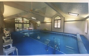 Innenpool, beheizter Pool