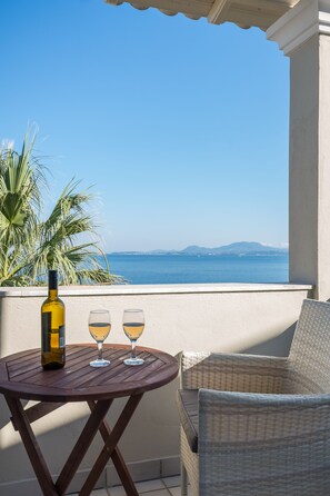 Minibar, in-room safe, desk, laptop workspace - Golden Mare - All Inclusive (Corfu)