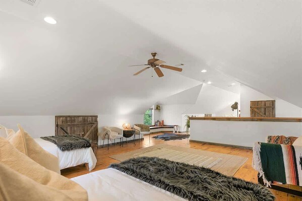 3 bedrooms, iron/ironing board, free WiFi, bed sheets