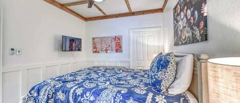 3 bedrooms, iron/ironing board, free WiFi, bed sheets