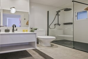 Shower, towels
