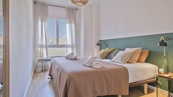 3 bedrooms, iron/ironing board, free WiFi, bed sheets