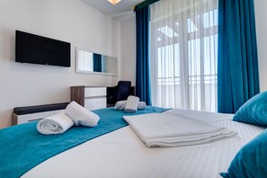 6 bedrooms, desk, iron/ironing board, free WiFi - 6 Bedroom Villa With Private Pool for 15 People built in Mediterranean style (Budva)