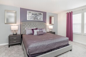 5 Schlafzimmer, Schreibtisch, WLAN