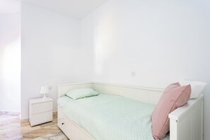 2 Schlafzimmer, Bügeleisen/Bügelbrett, Reisekinderbett, WLAN