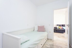 2 bedrooms, iron/ironing board, travel cot, WiFi