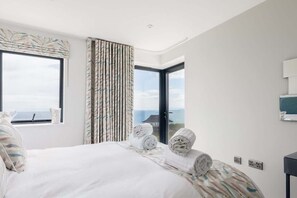 3 室のベッドルーム、アイロン / アイロン台、WiFi、ベッドシーツ