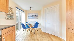 Interior - Tilly-Ho (Seahouses)