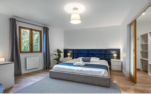 3 chambres, fer et planche Ă repasser, Wi-Fi, draps fournis