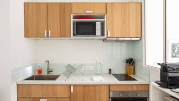 Réfrigérateur, micro-ondes, four, lave-vaisselle