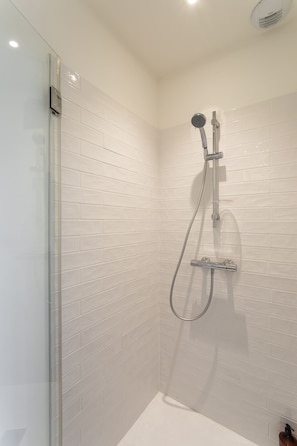 Hair dryer, towels - Le Moulin des Carmélites 2 - Appt en plein centre-ville (Rennes)