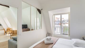 1 slaapkamer, een strijkplank/strijkijzer, gratis wifi, beddengoed