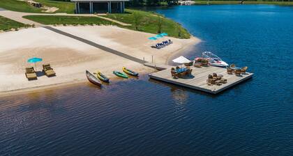 Lakehouse & Bungalow with beach access