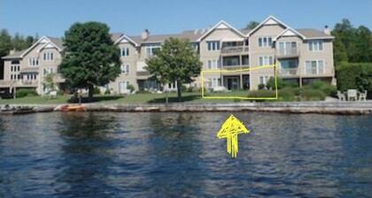 Sister Bay Waterfront
2BR/2BA
Ground level porch, lawn, pier, waterfront