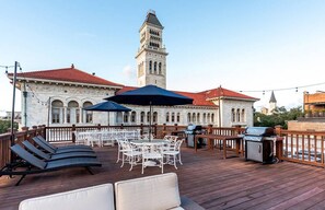 Villa, 5 Bedrooms | Terrace/patio