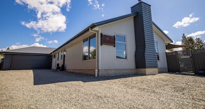 Remarkable Rhoboro Retreat
