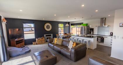 Remarkable Rhoboro Retreat