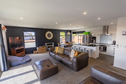 Remarkable  Rhoboro Retreat