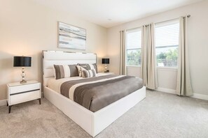 6 bedrooms, iron/ironing board, WiFi, bed sheets - Ravishing Home with Games Room at Encore (Kissimmee)