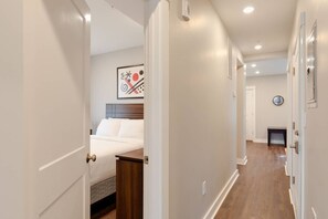 3 bedrooms, desk, iron/ironing board, WiFi