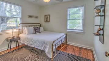 1 habitación, escritorio, tabla de planchar con plancha y wifi gratis