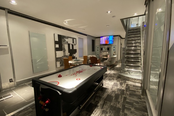 Spielezimmer