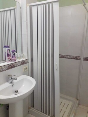 Bathroom - Casa Vacanze The Family (Campania)