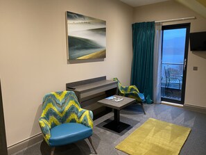 Deluxe Double Room, Private Bathroom (Room 4 with Balcony) | Living area - Taransay House (Portree)