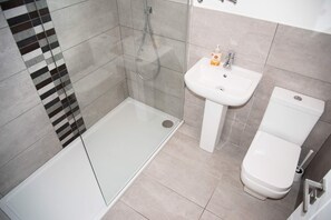 Bathroom - Glamaig Place (Portree)