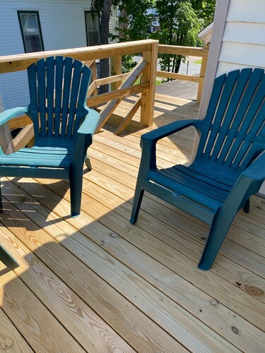 Great Location to Downtown Alexandria Bay