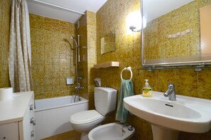 Bathtub