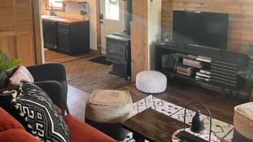 Smart TV, fireplace, table football, ping pong