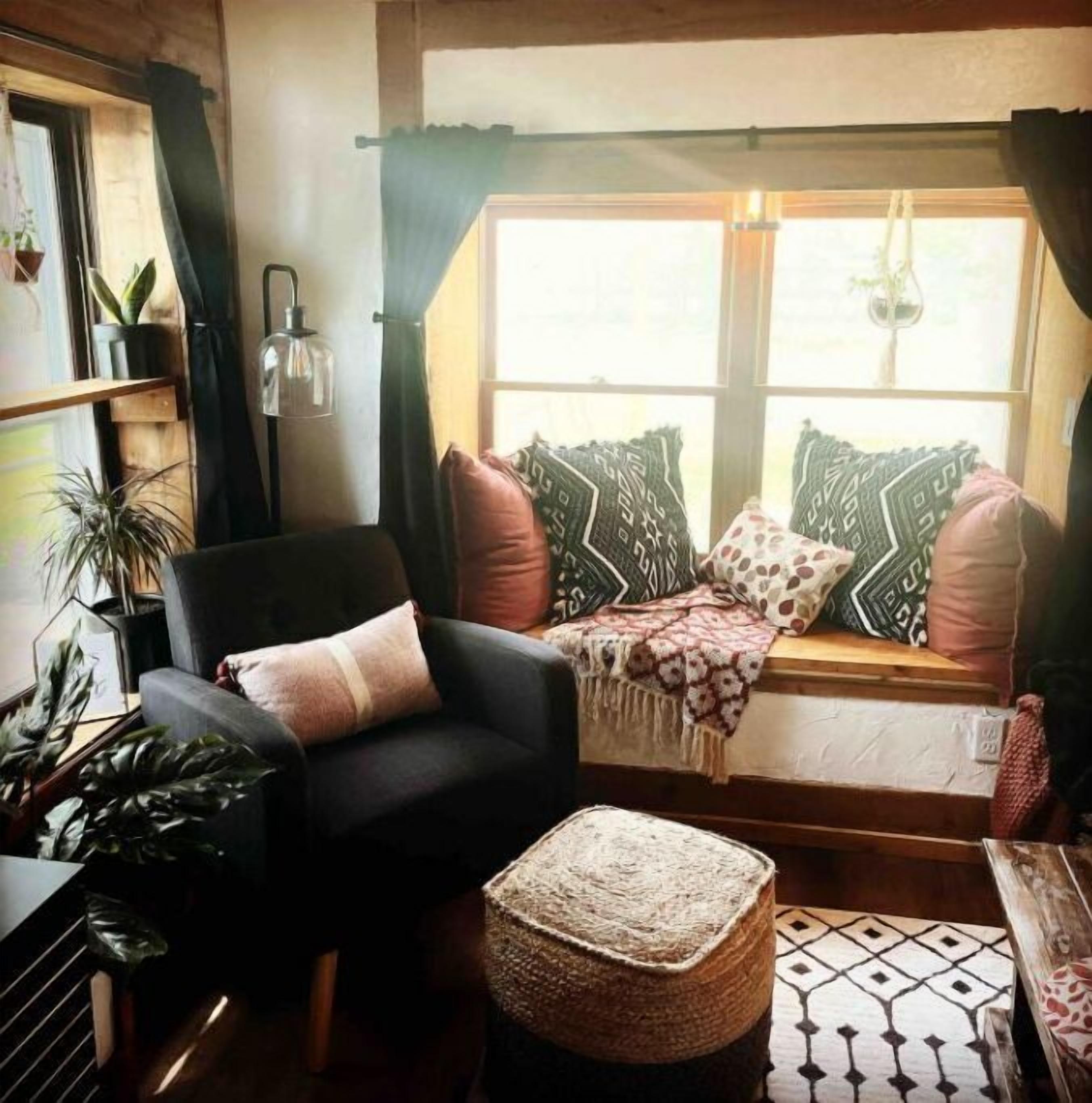 Smart TV, fireplace, foosball, table tennis