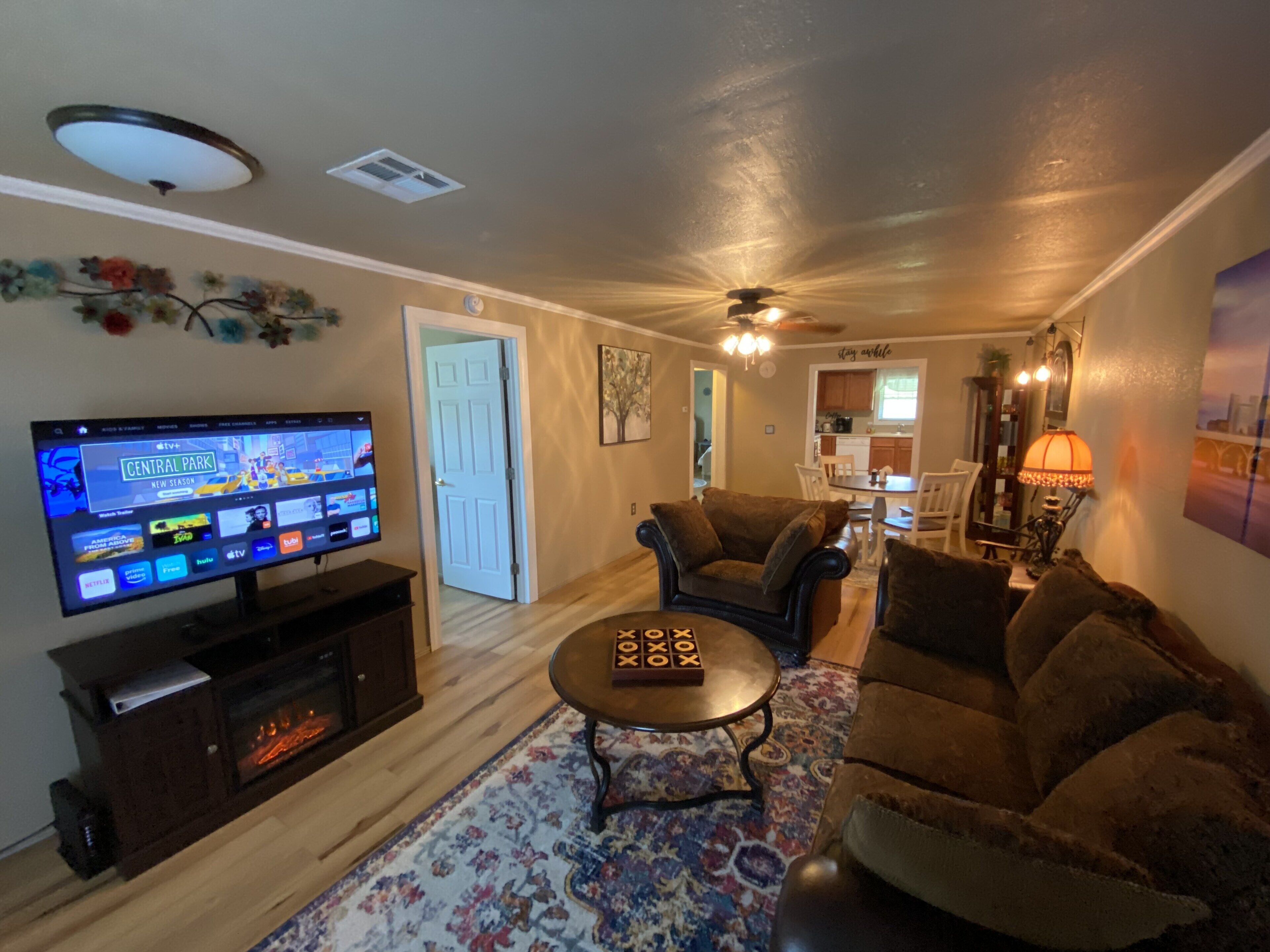 Comfortable 2 bedroom -safe area - Close to Tulsa
