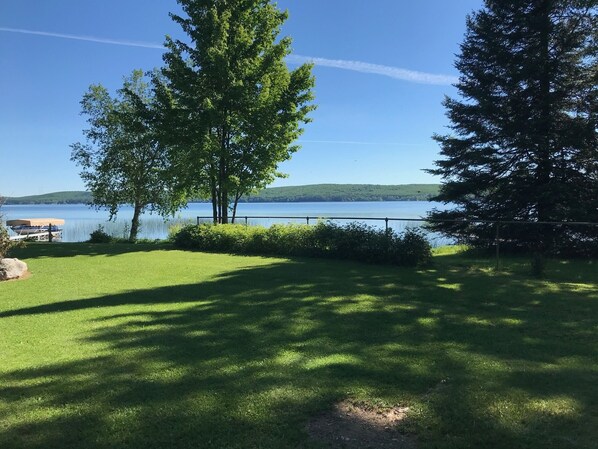 Property grounds - Cozy 3-bedroom Cottage on Metonga Lake with private dock (Crandon)