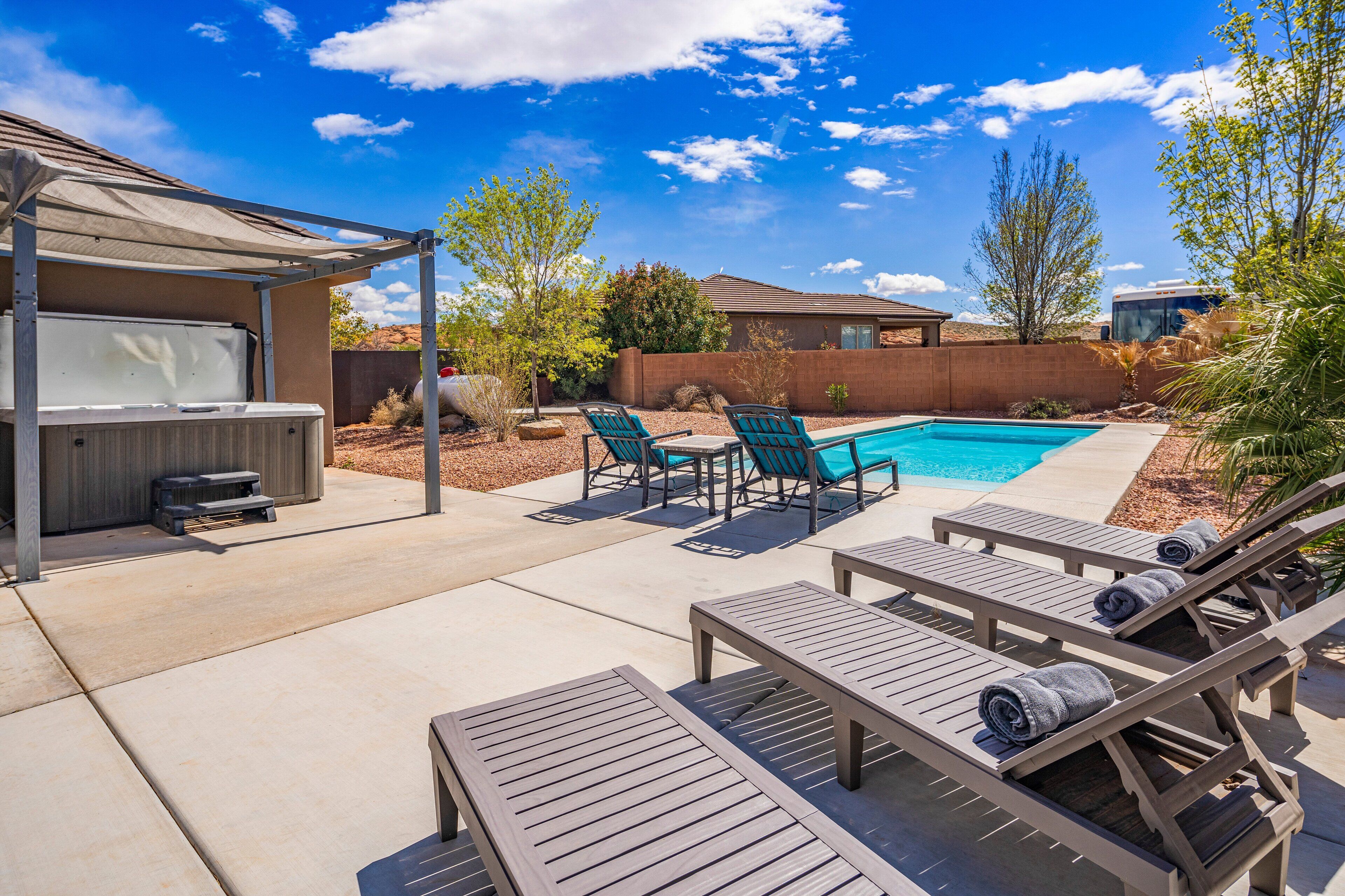 Lakeside Oasis at Sand Hollow 2780| Private Heated Pool, Spa, and RV Parking