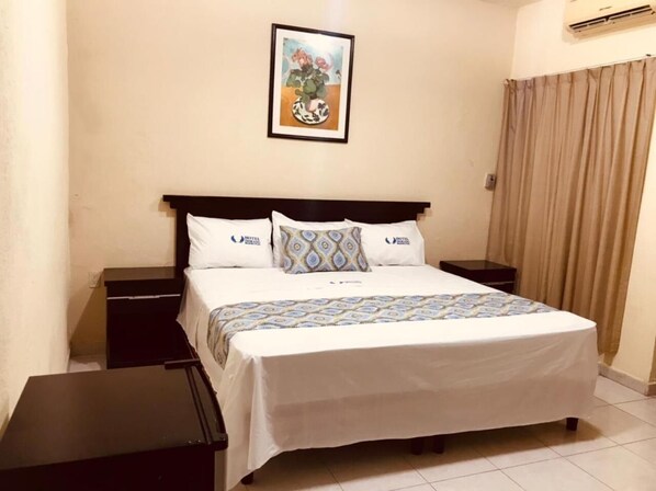 Soundproofing, free WiFi, bed sheets