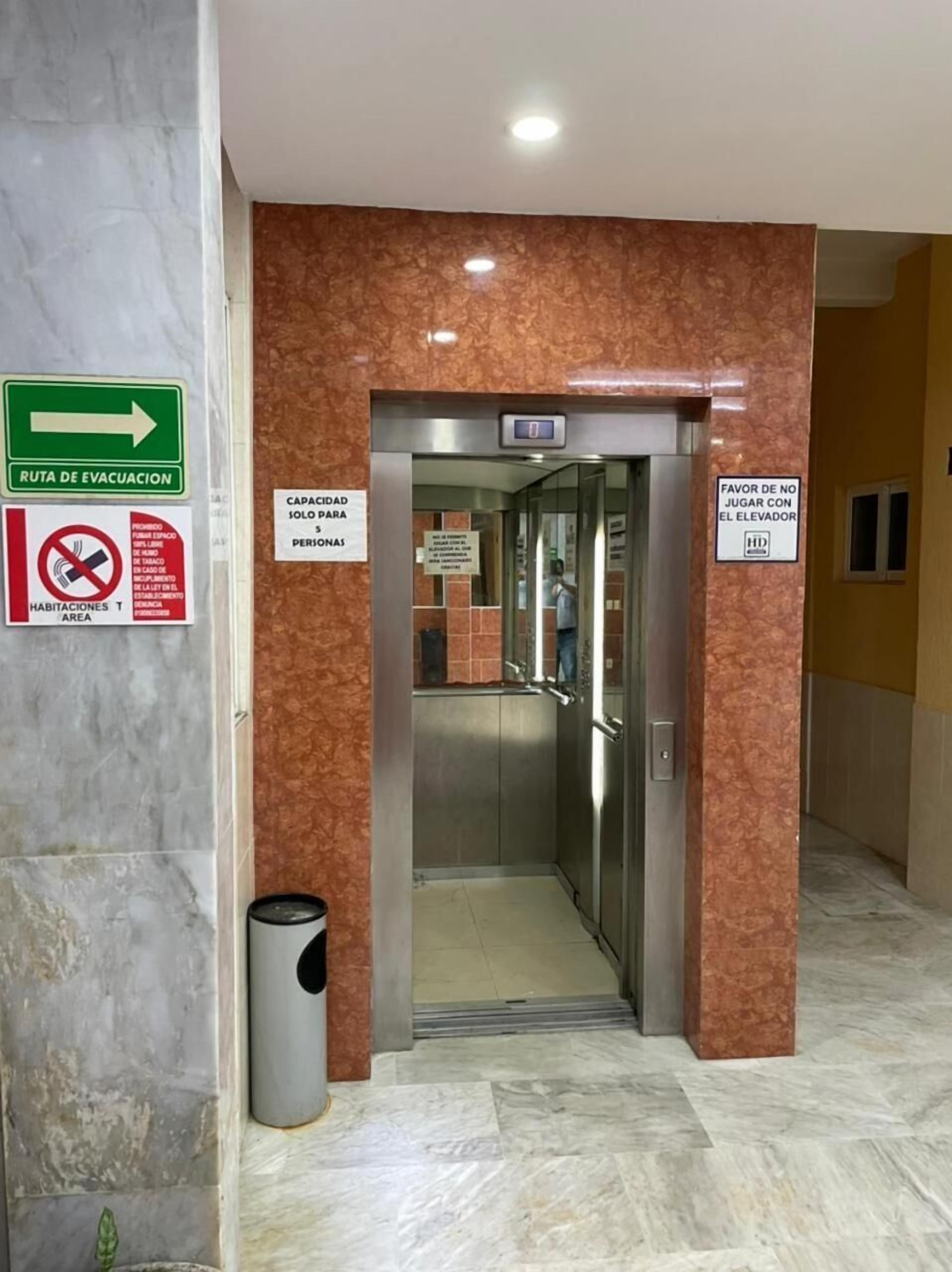 Foto - Hotel Dorado a una calle de Playa Regatas y el Malecon