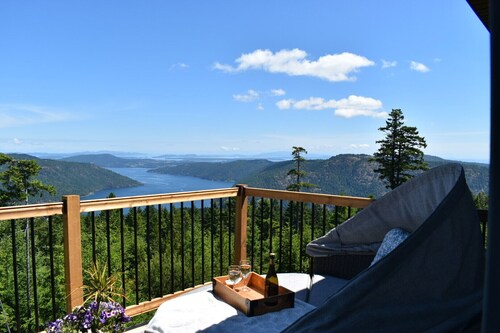 Stunning view above the Malahat