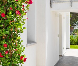 Property grounds - WLofts 13 by Klodge - cozy design home with garden facing the sea (Olbia)