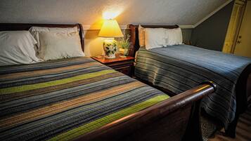 3 habitaciones, tabla de planchar con plancha, internet y ropa de cama