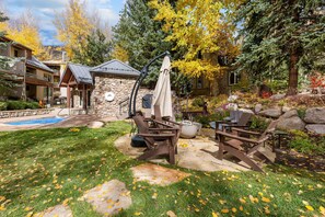 Property grounds - Cozy Condo: Gore Creek Views & Grand Hyatt Perks (Vai)