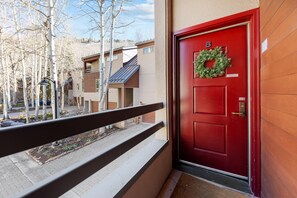Exterior detail - Cozy Condo: Gore Creek Views & Grand Hyatt Perks (Vai)